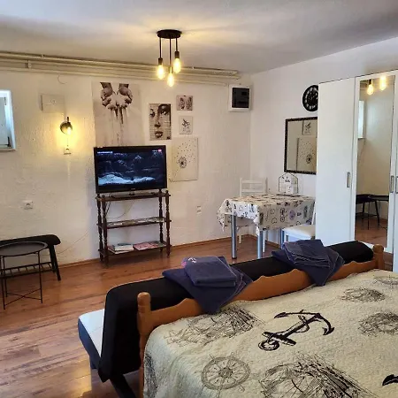 Felix Apartment *